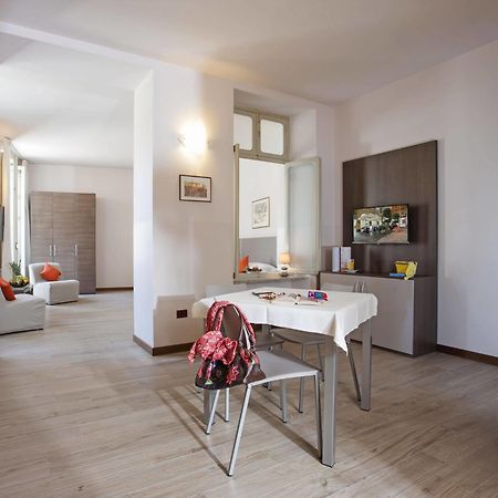 Residence Caffe Savona Алба Екстериор снимка