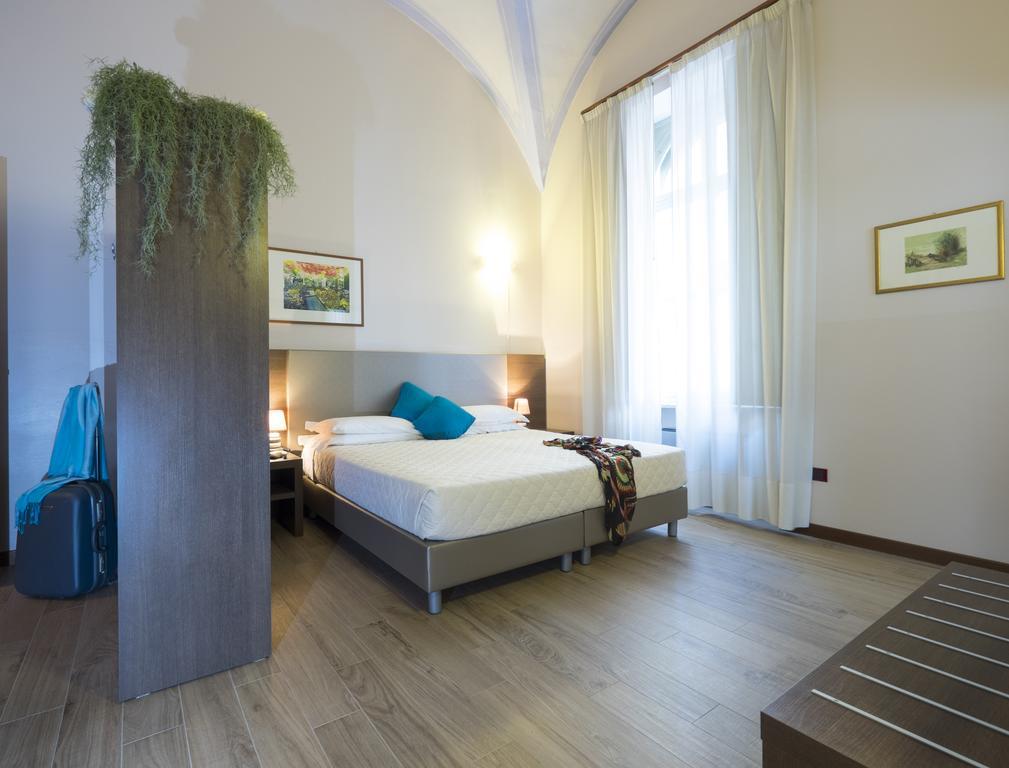 Residence Caffe Savona Алба Екстериор снимка