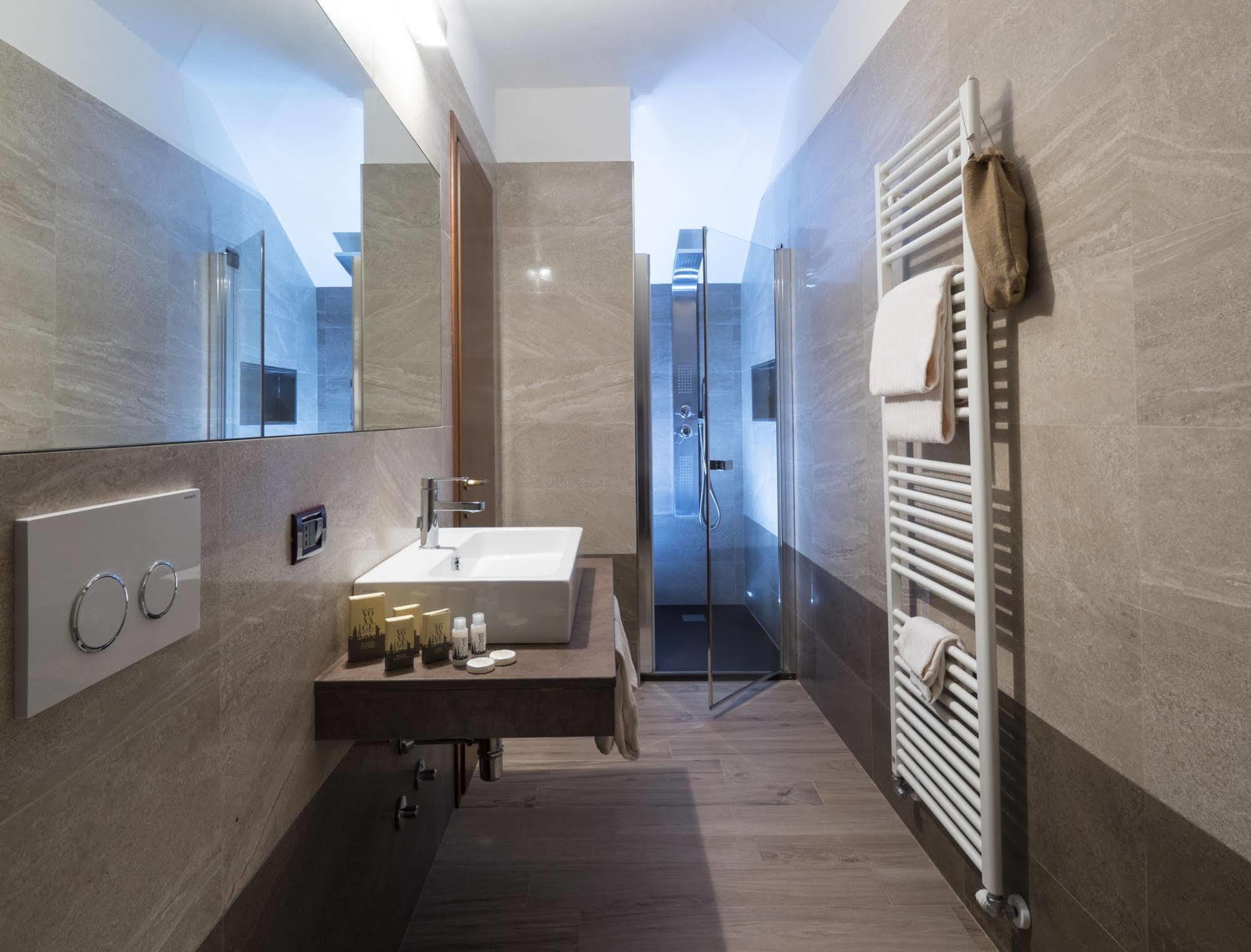 Residence Caffe Savona Алба Екстериор снимка