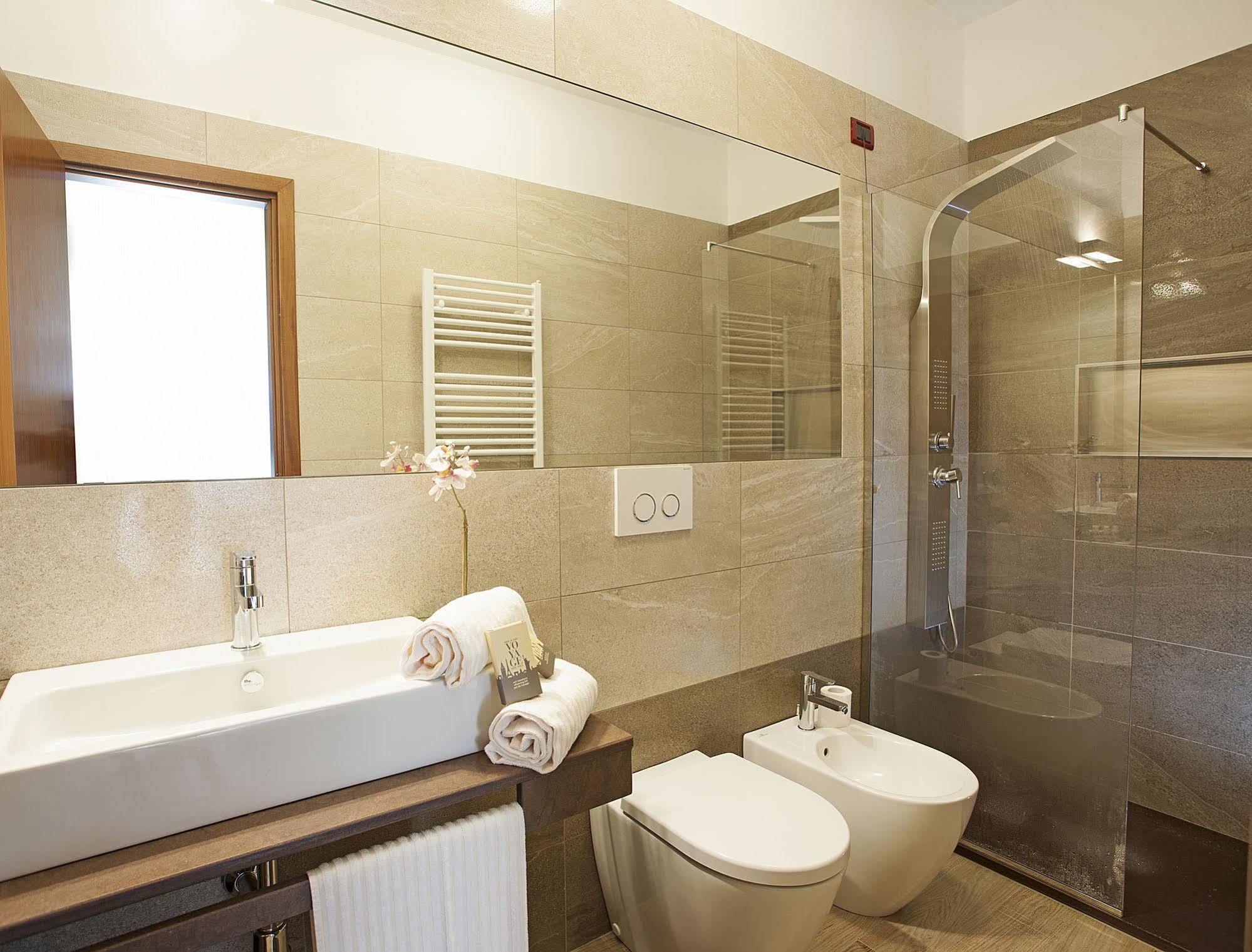 Residence Caffe Savona Алба Екстериор снимка